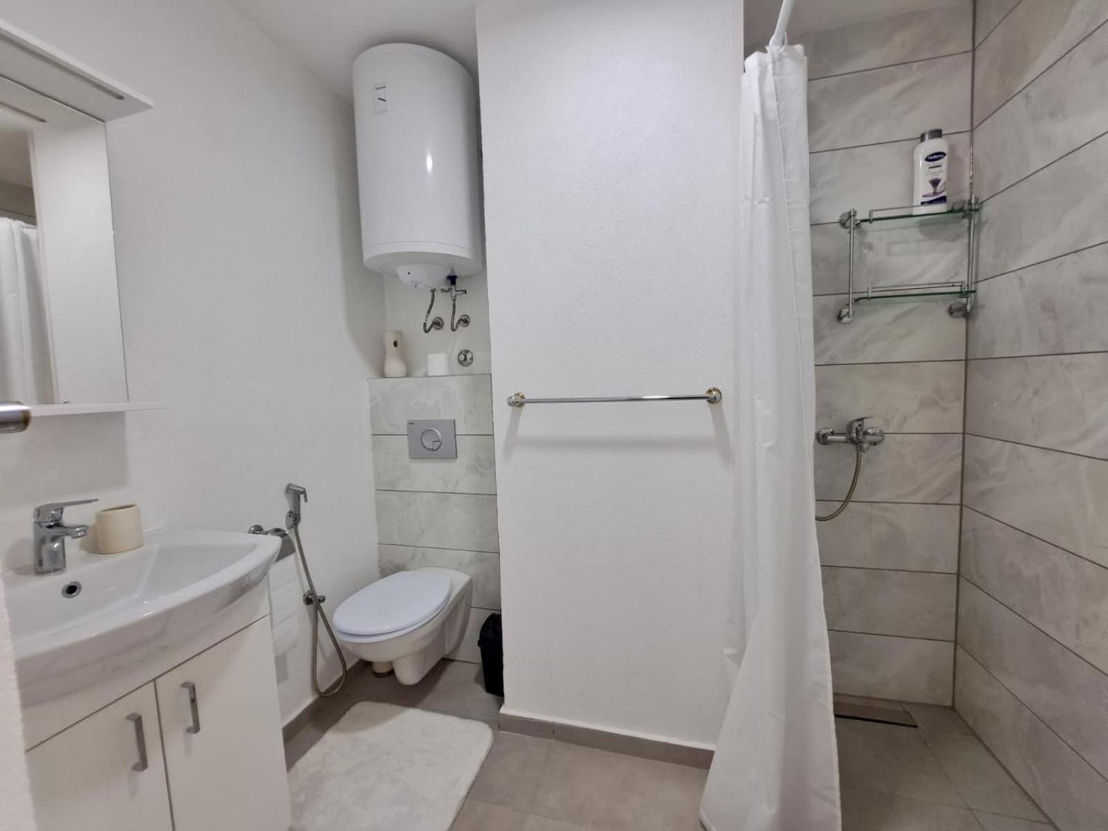 Sobe Zizi Acomodação com café da manhã Jajce Exterior foto